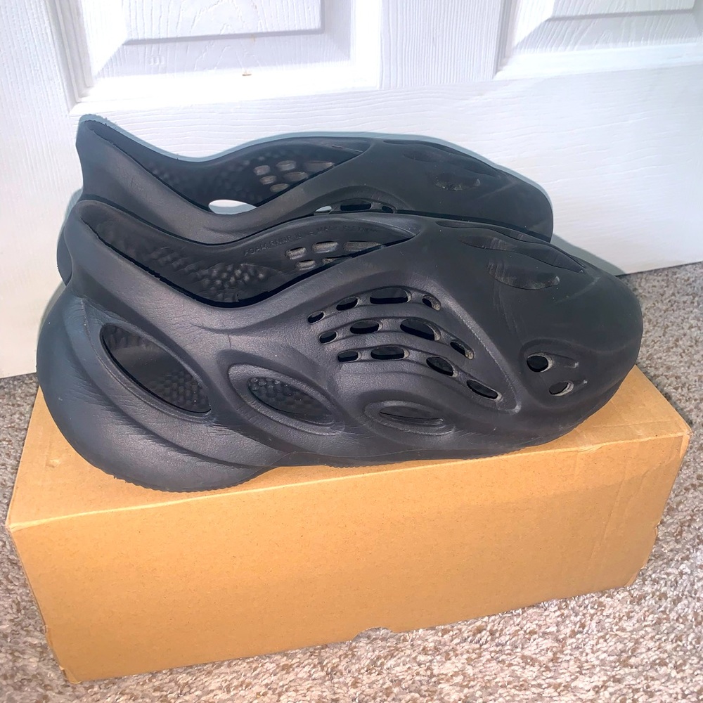 Yeezy Foamrunner